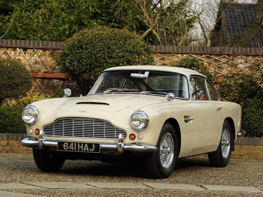  Aston Martin DB4 (Series IV) 1961 года  (UK) (фото 4 из 23)